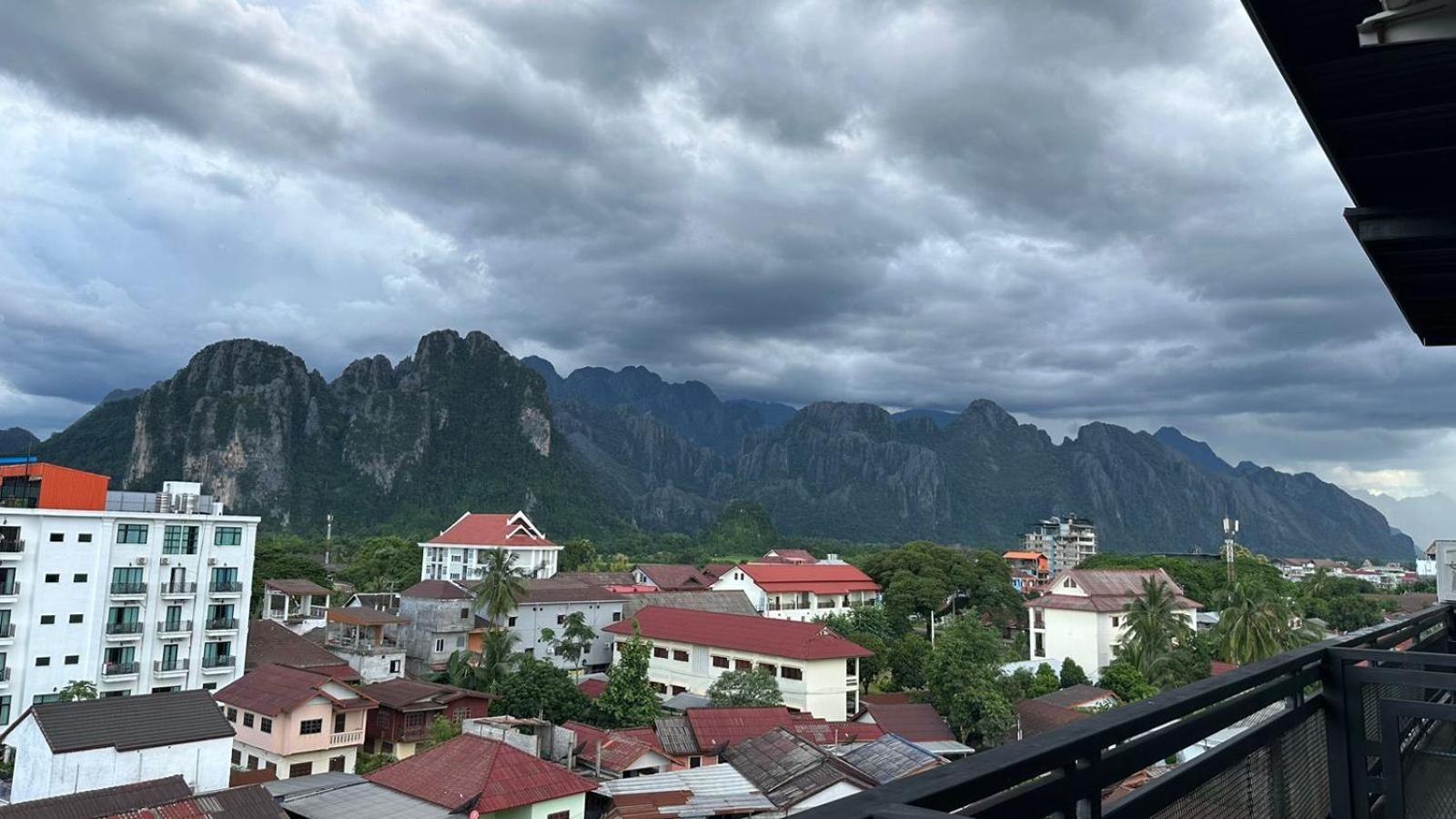 Vang Vieng Topview Hotel Esterno foto